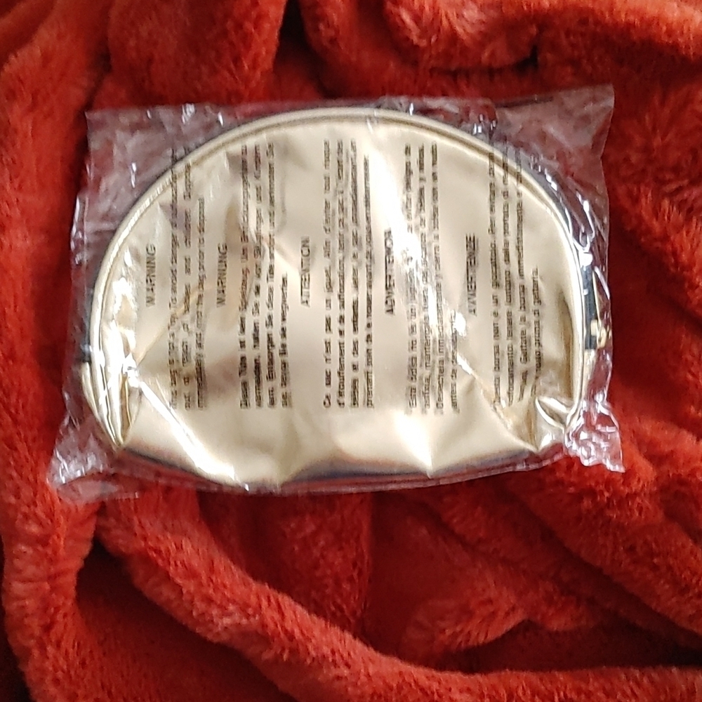 💚Elizabeth Grant face roller and cosmetic bag Nwot - Picture 7 of 8
